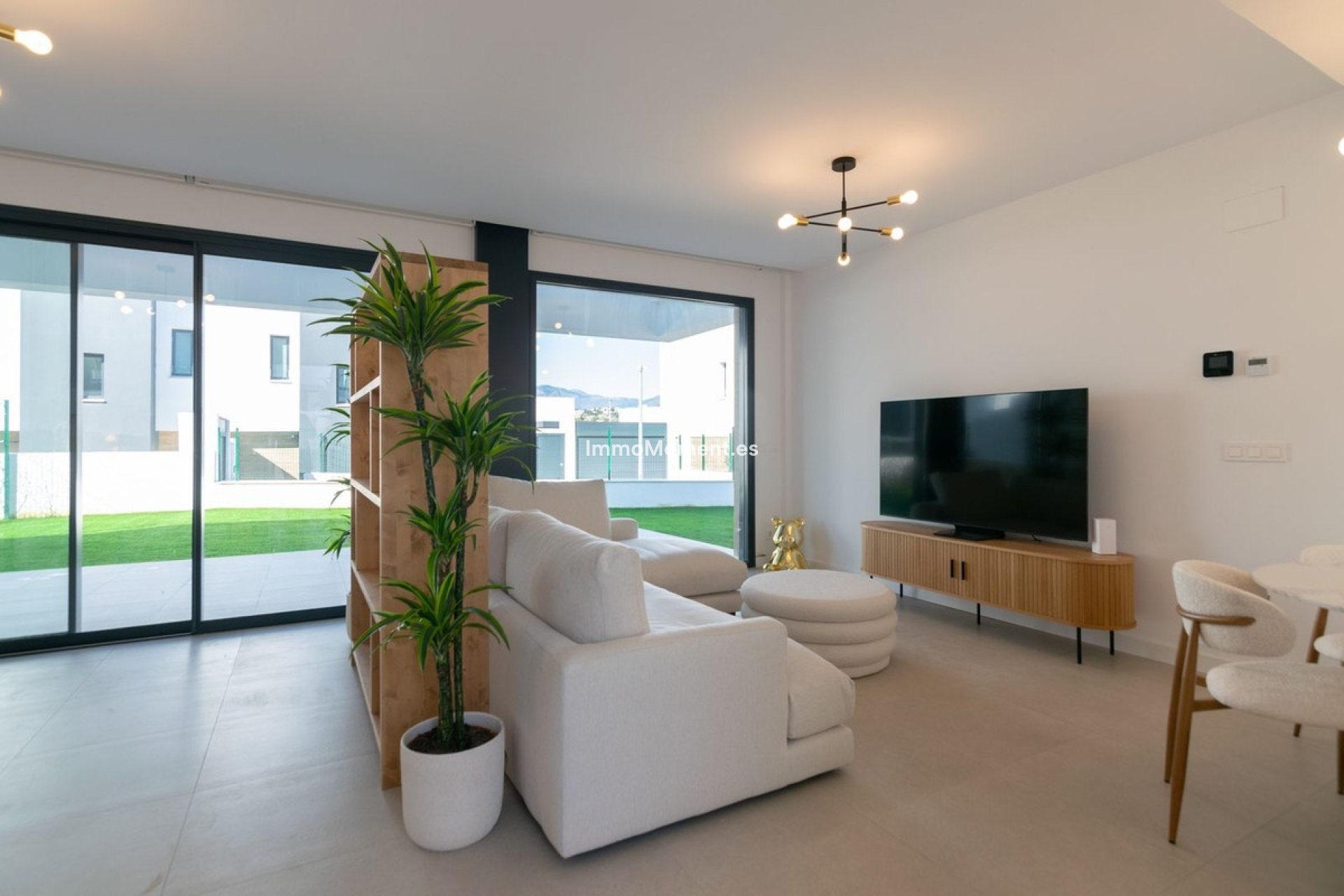Resale - Detached villa - Estepona - Atalaya