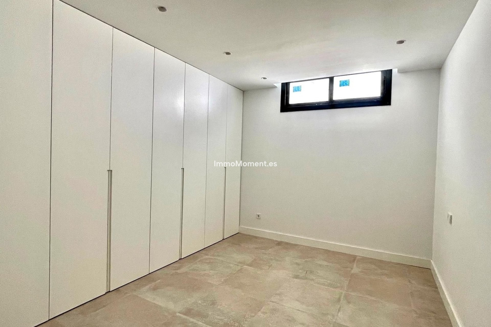 Resale - Detached villa - Estepona - Atalaya