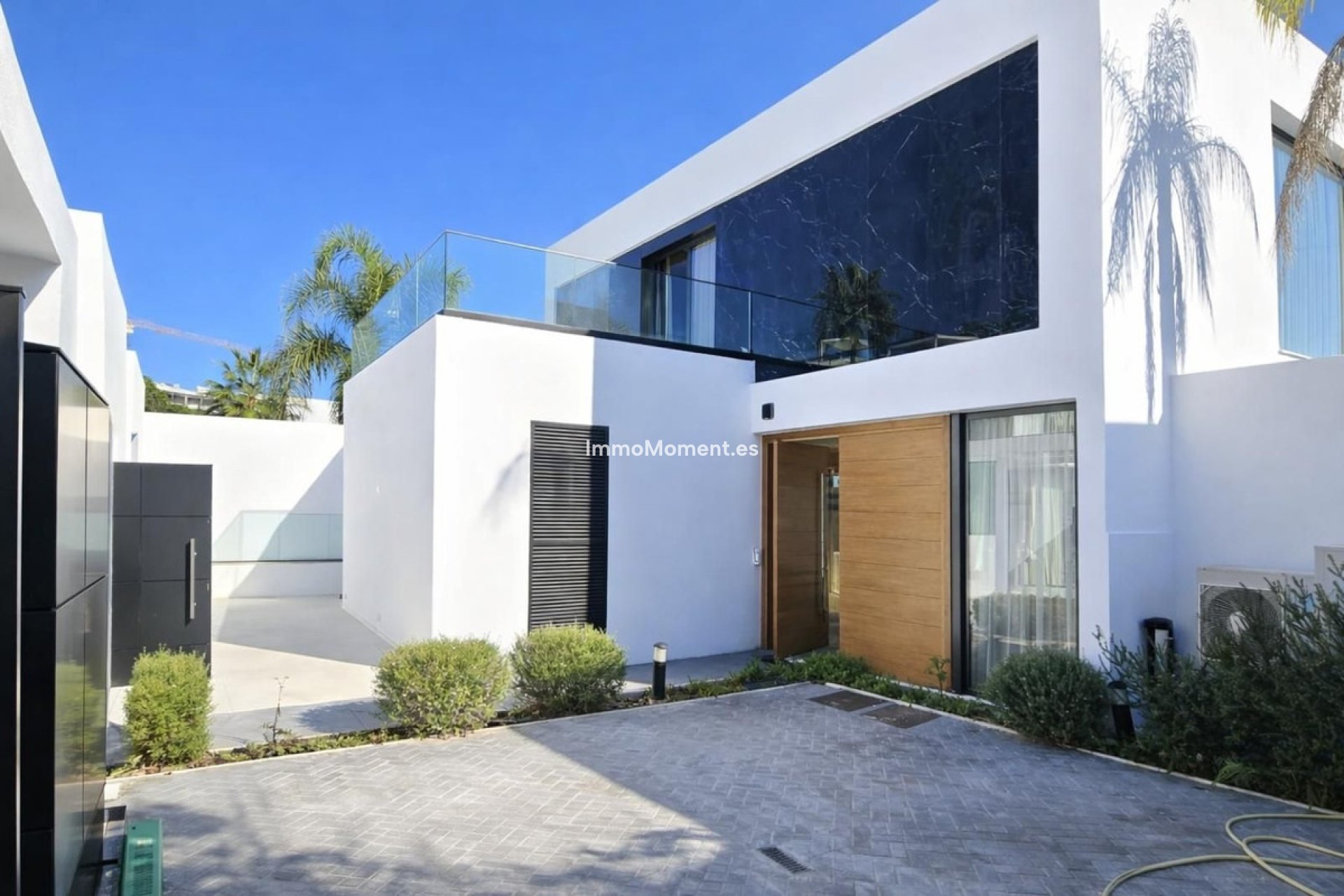 Resale - Detached villa - Estepona - Atalaya