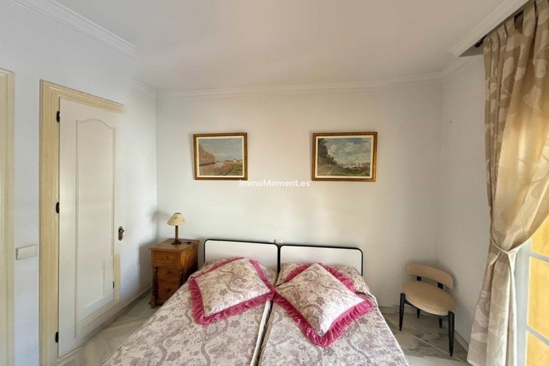Resale - Detached villa - Estepona - Atalaya