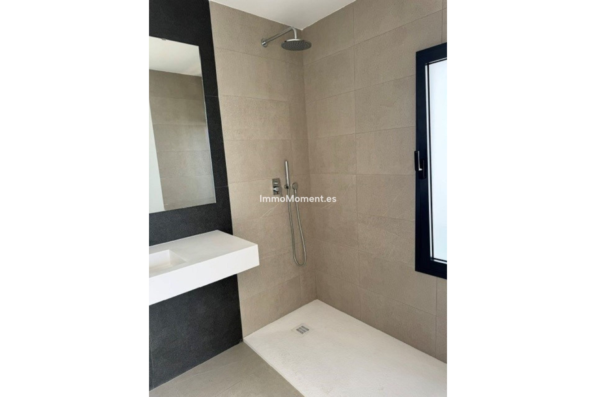 Resale - Detached villa - Estepona - Atalaya