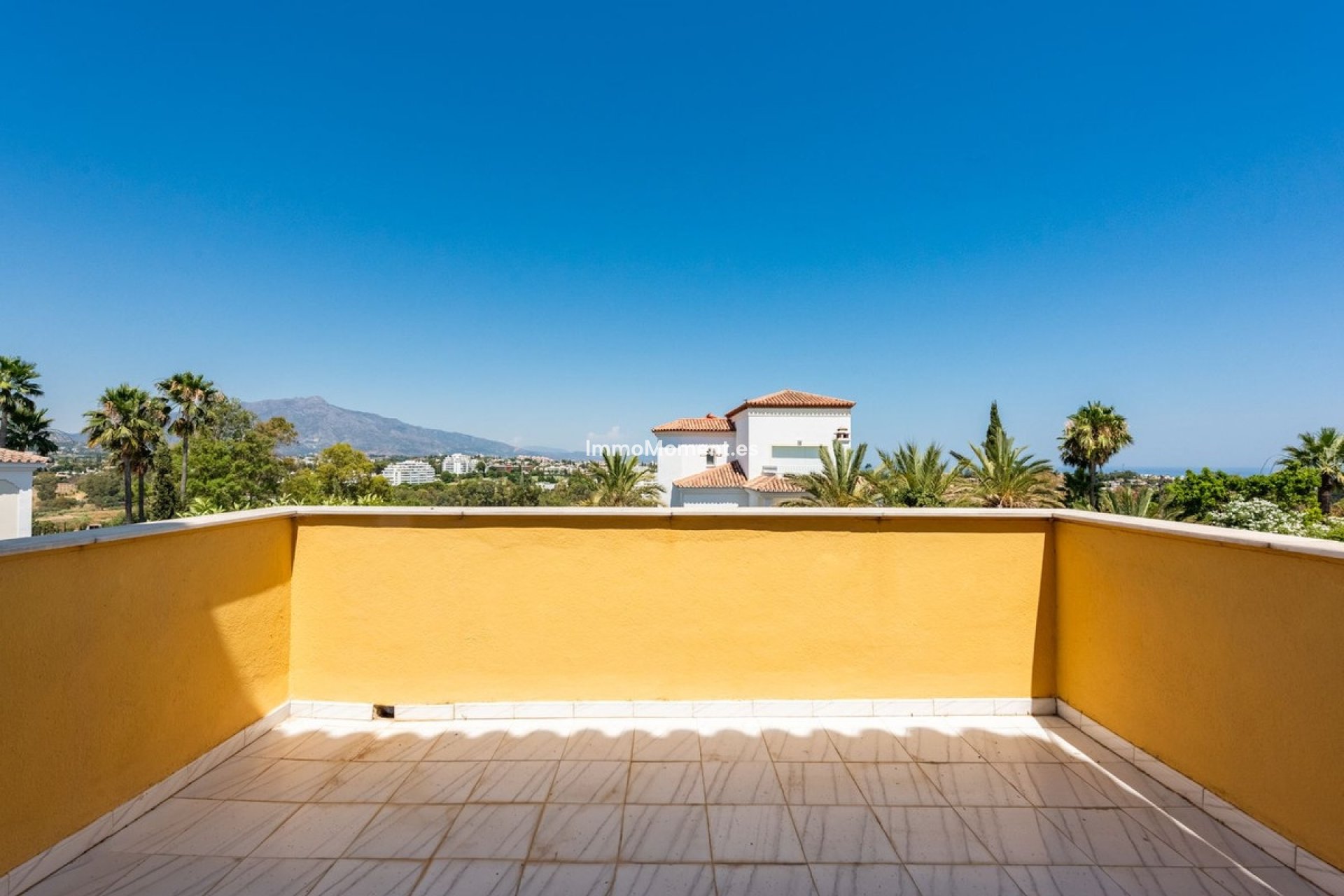Resale - Detached villa - Estepona - Atalaya