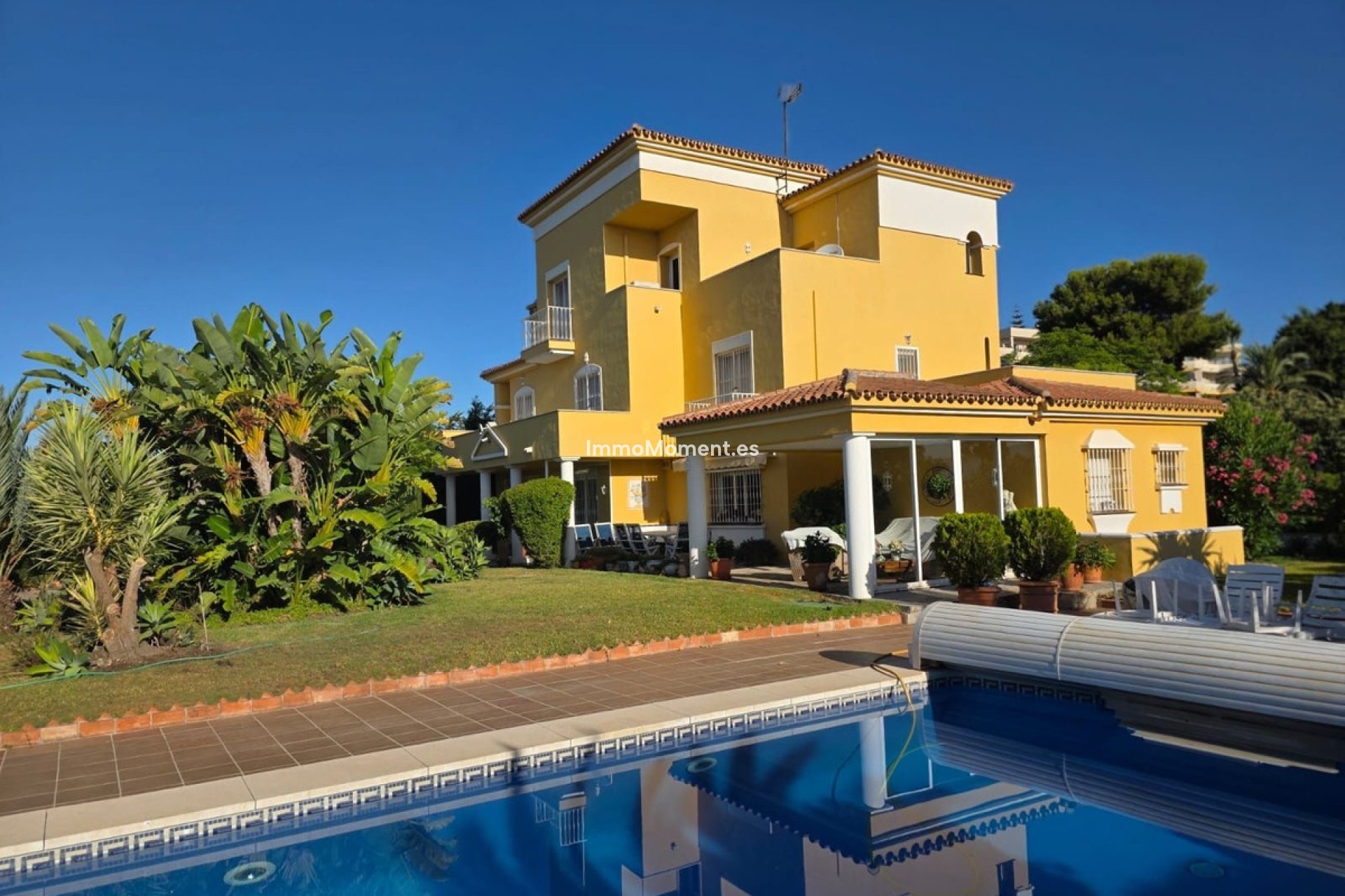 Resale - Detached villa - Estepona - Atalaya