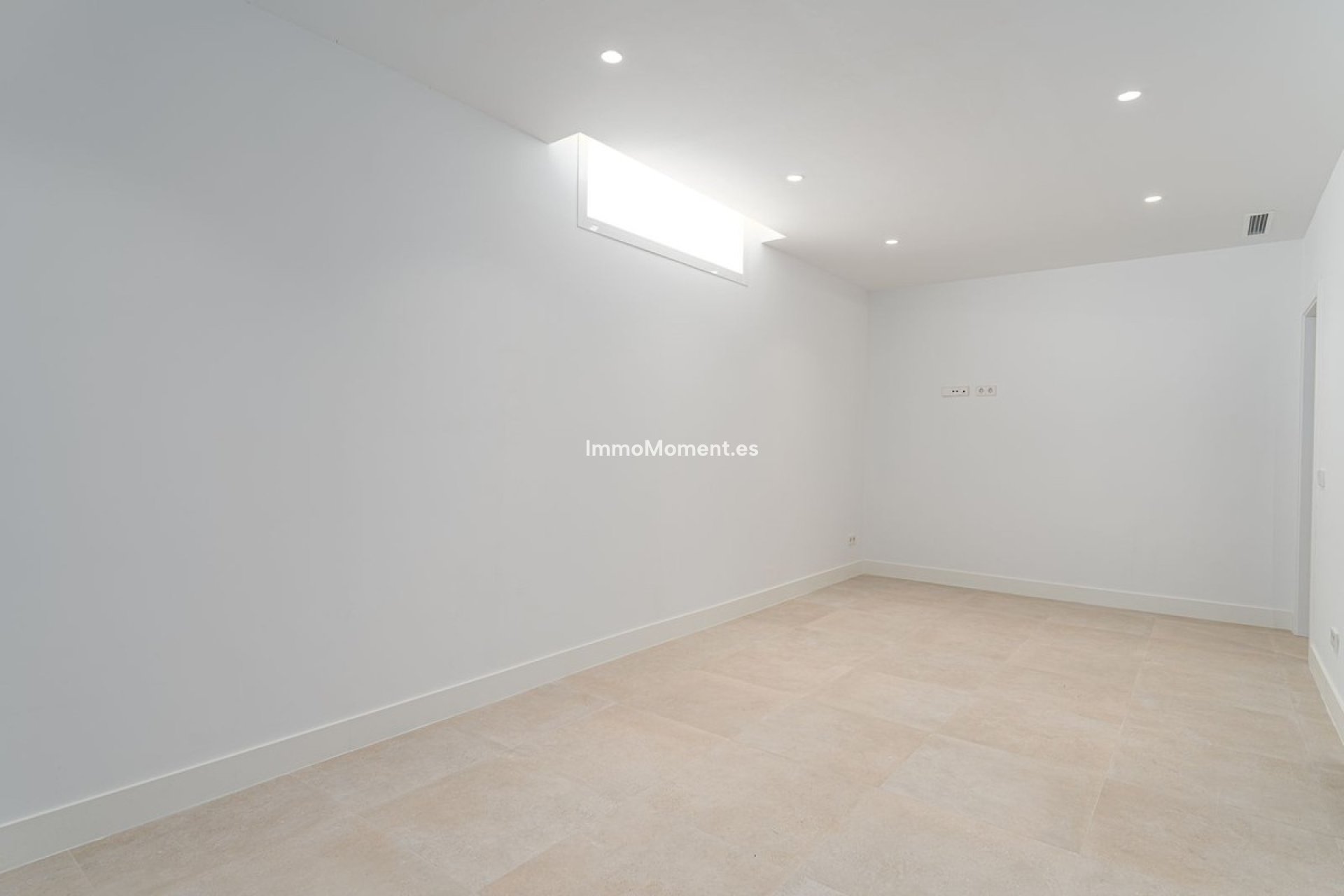 Resale - Detached villa - Estepona - Atalaya