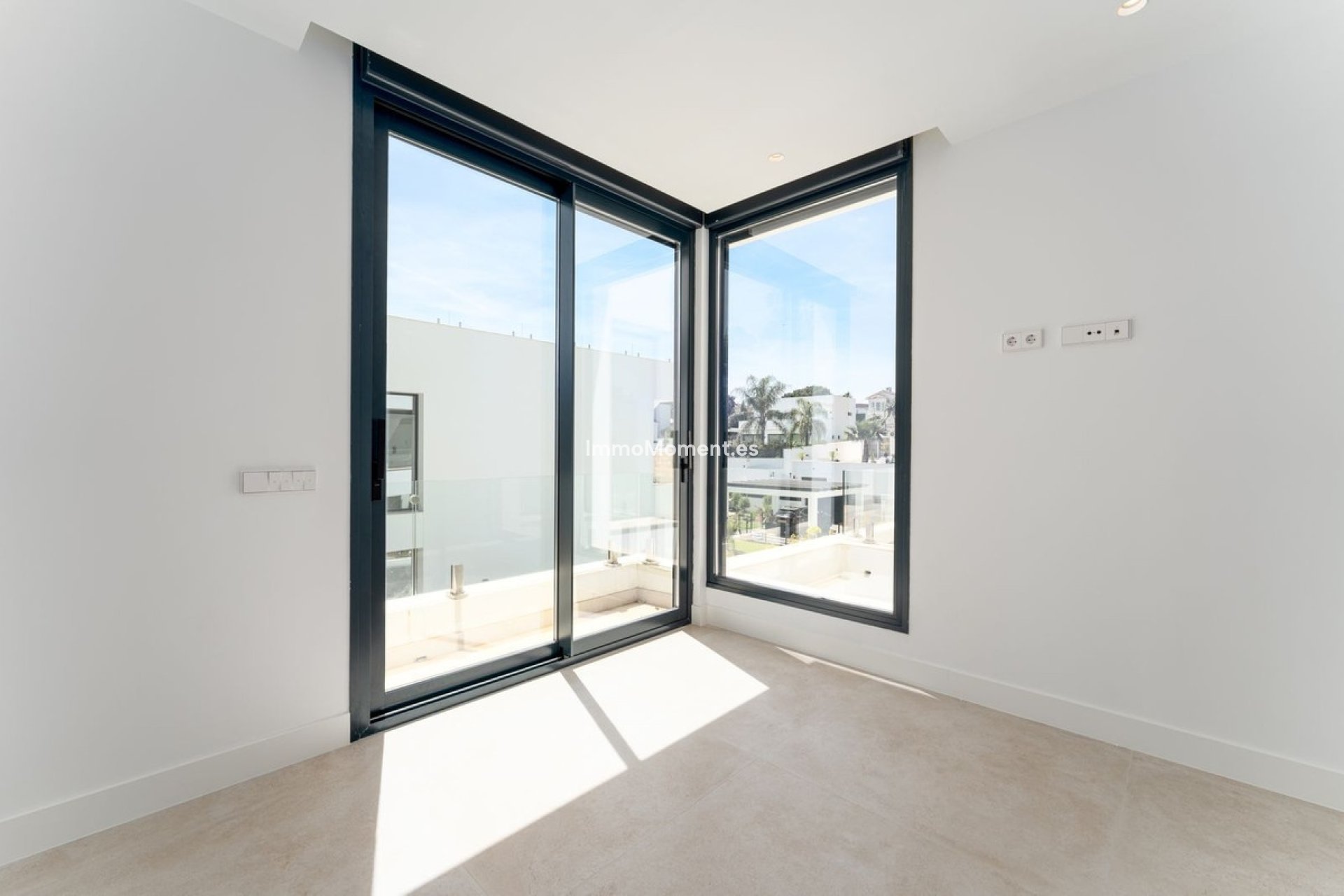 Resale - Detached villa - Estepona - Atalaya