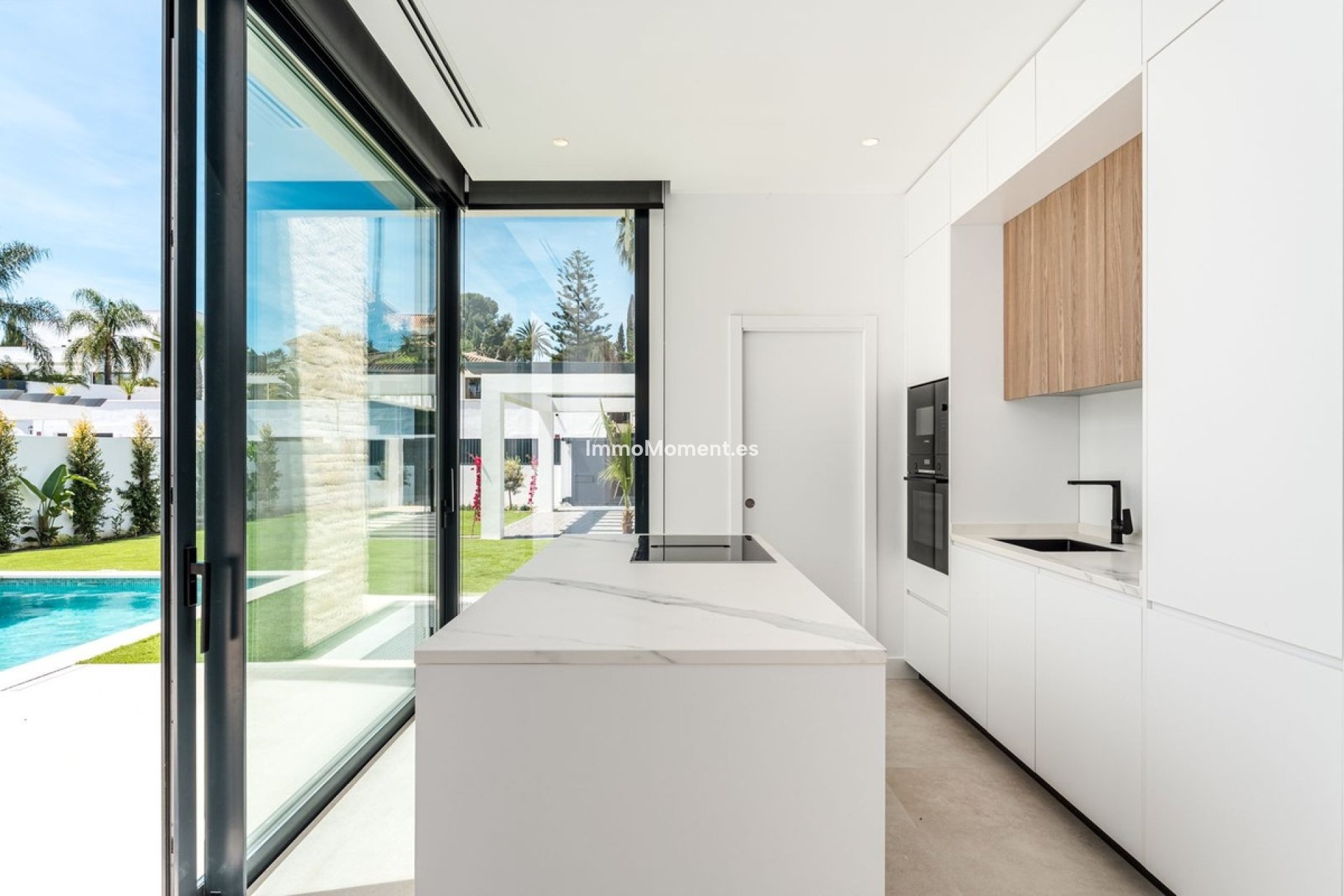 Resale - Detached villa - Estepona - Atalaya