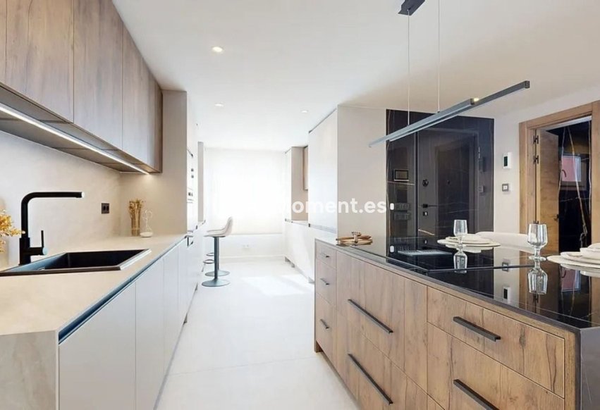 Resale - Detached villa - Estepona - Atalaya