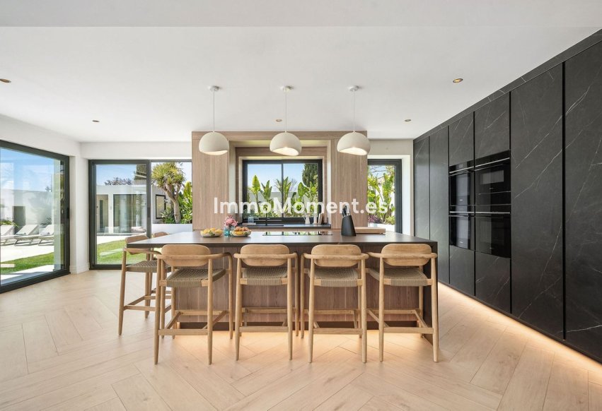 Resale - Detached villa - Estepona - Bel Air