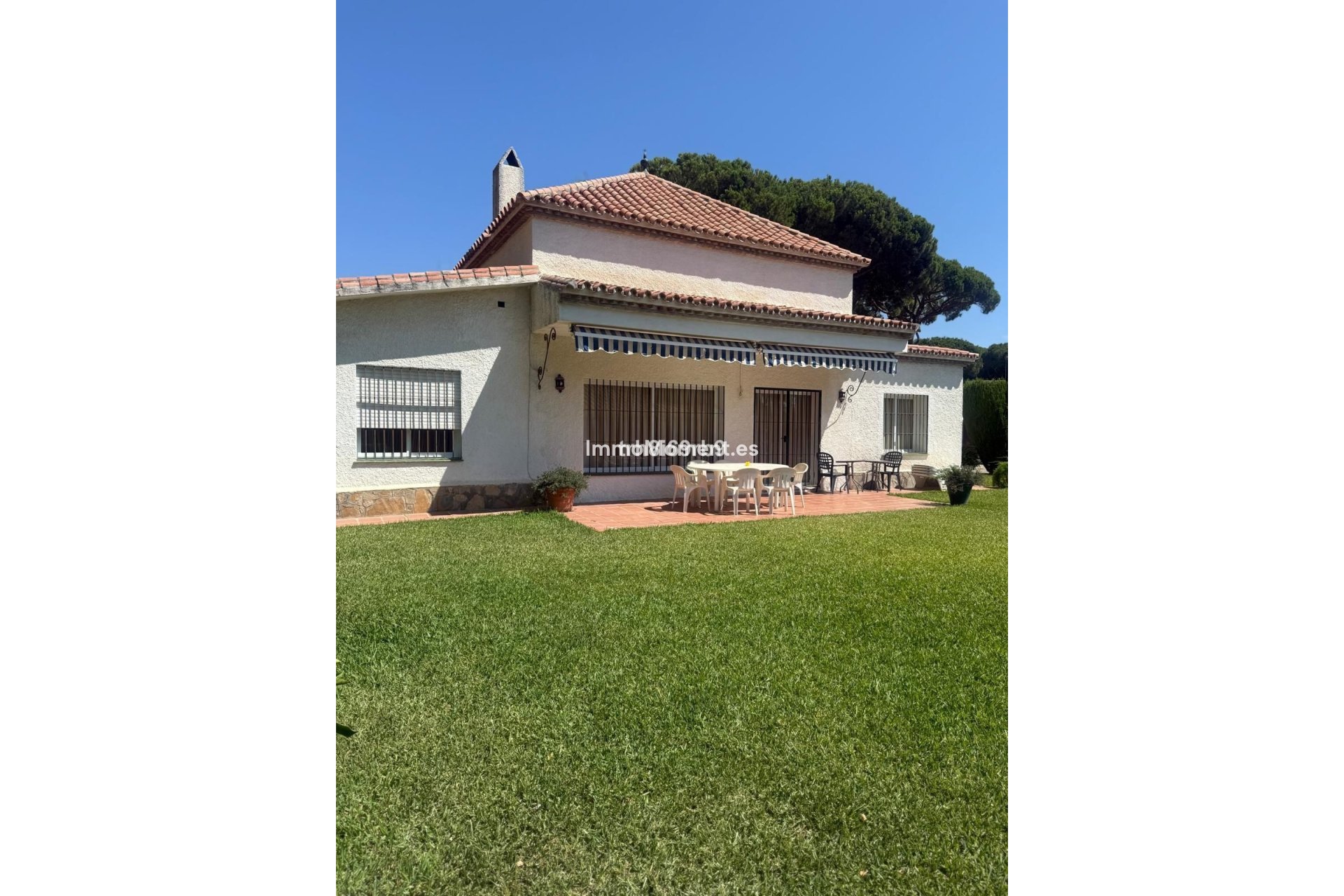 Resale - Detached villa - Estepona - Benamara