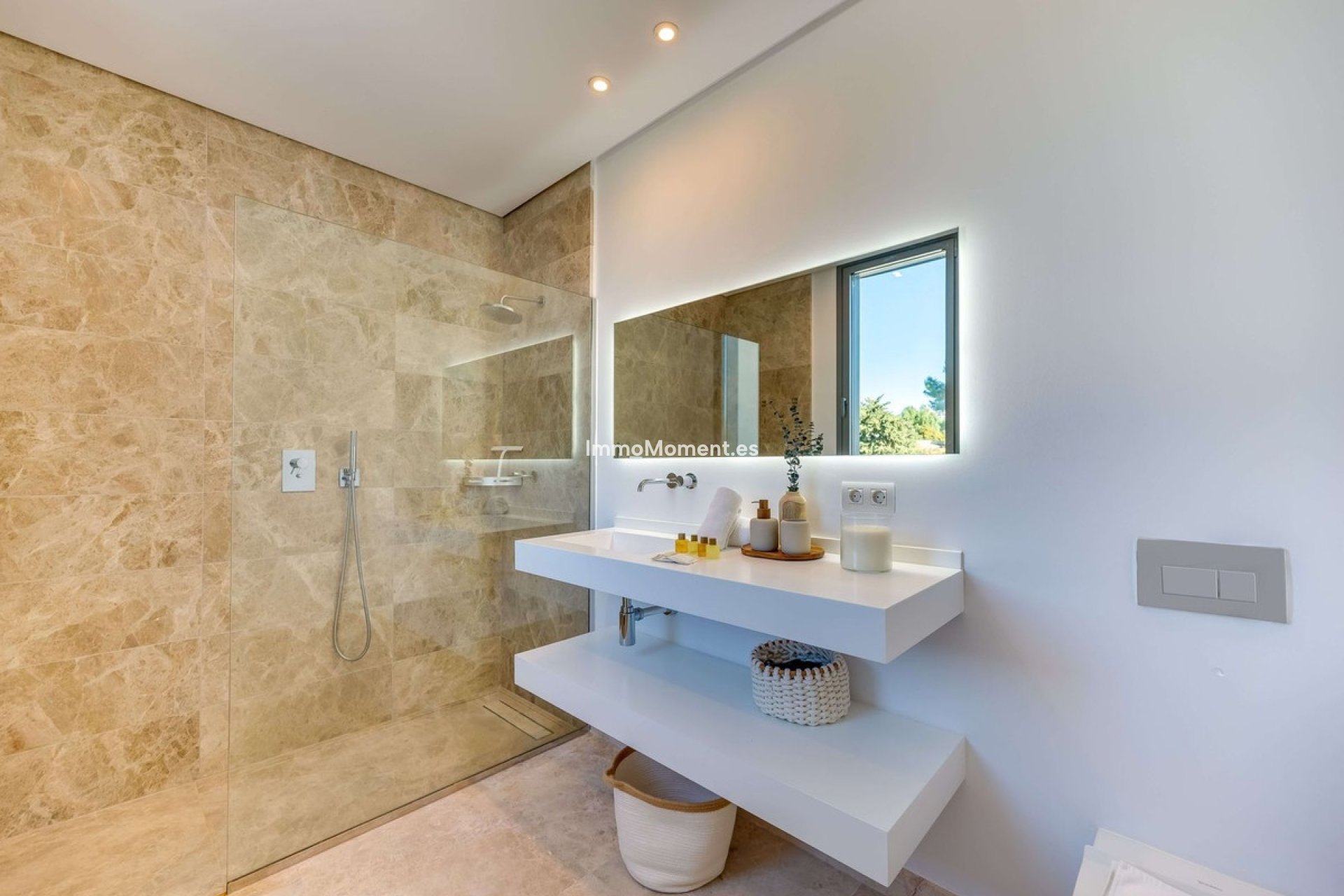 Resale - Detached villa - Estepona - Cancelada