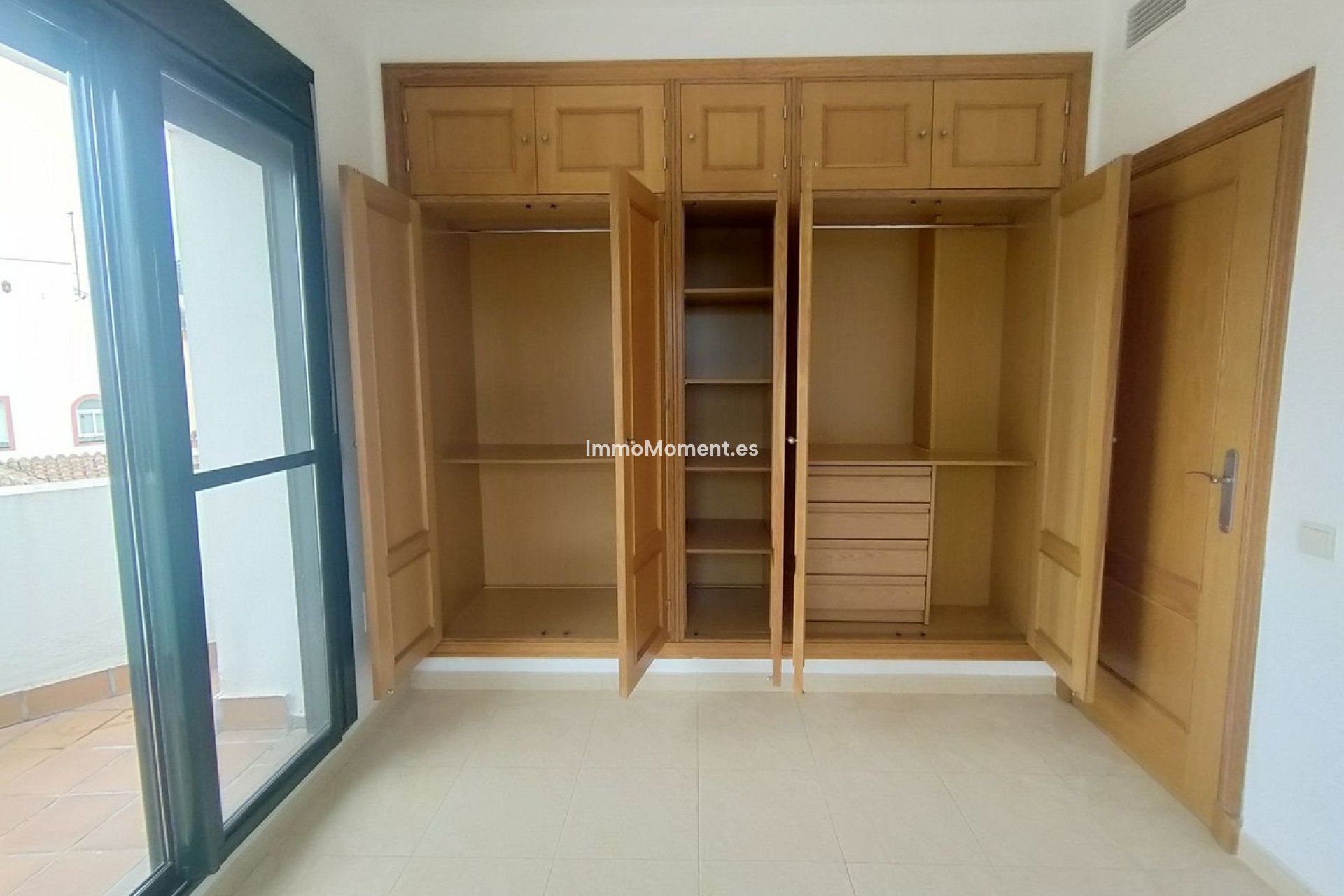 Resale - Detached villa - Estepona - Cancelada