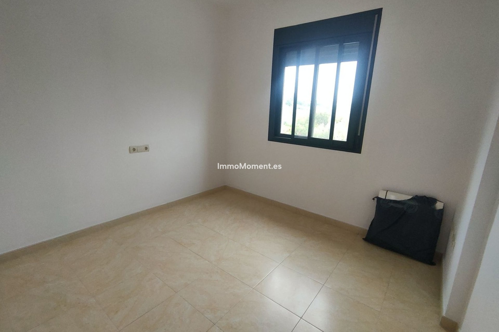 Resale - Detached villa - Estepona - Cancelada