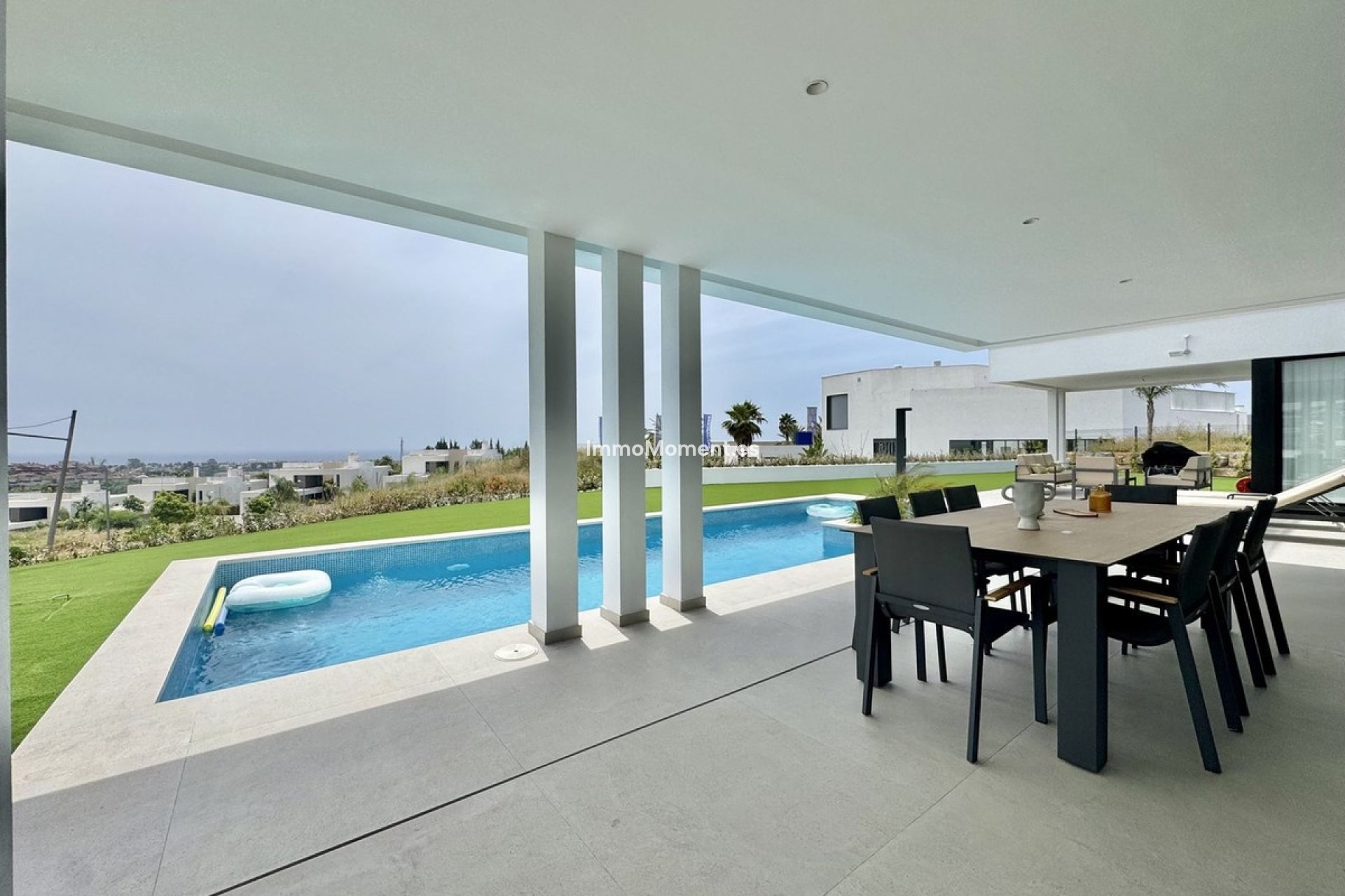 Resale - Detached villa - Estepona - Cancelada