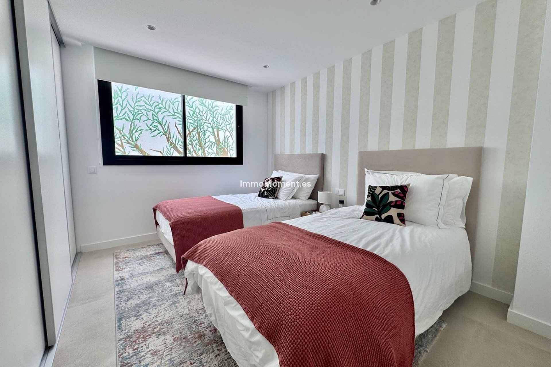 Resale - Detached villa - Estepona - Cancelada
