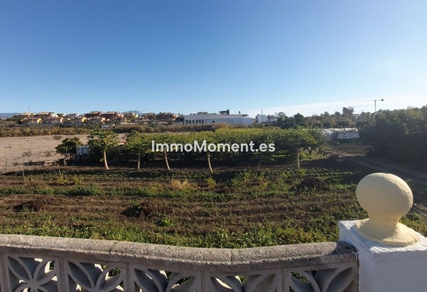 Resale - Detached villa - Estepona - Cancelada