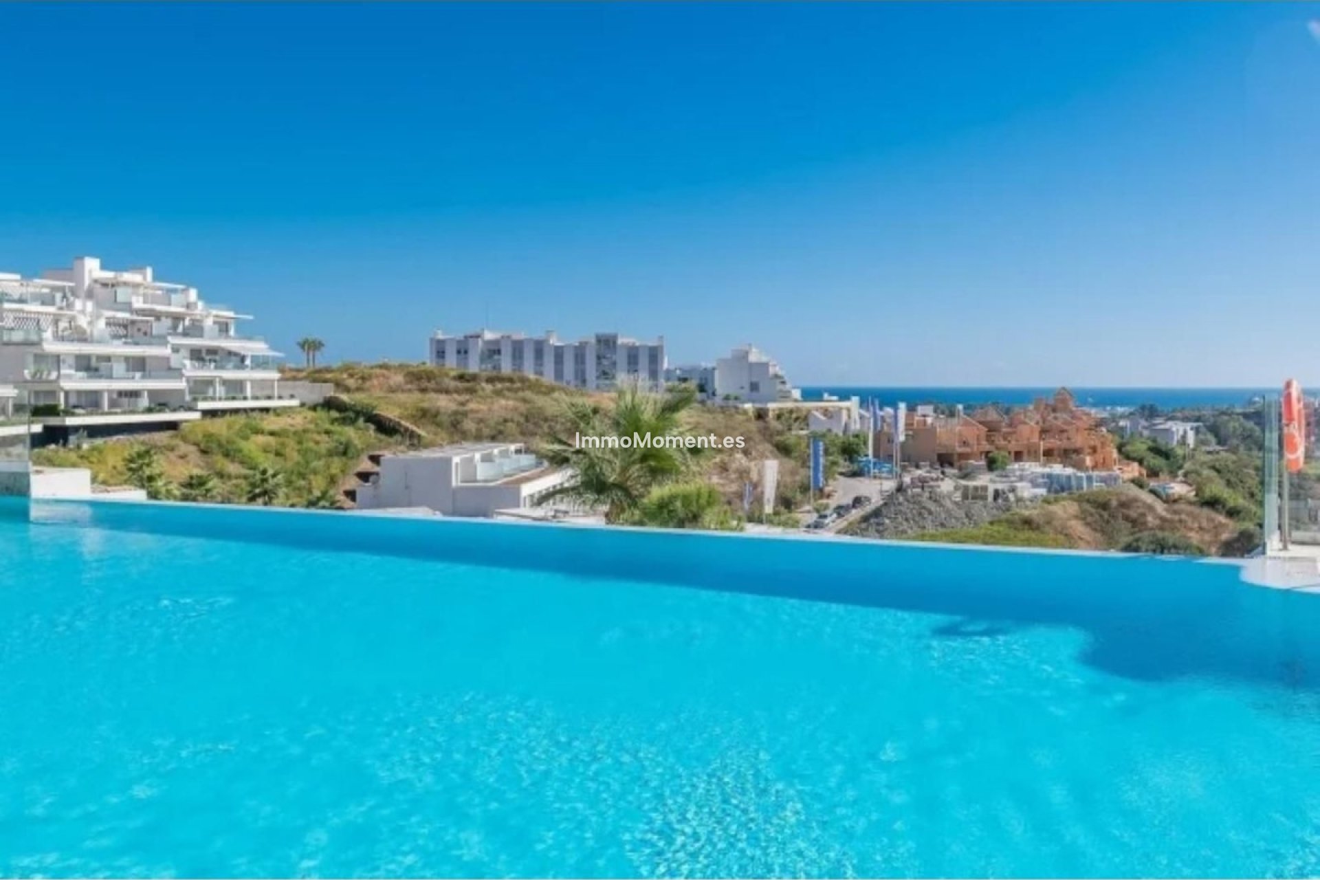 Resale - Detached villa - Estepona - Cancelada