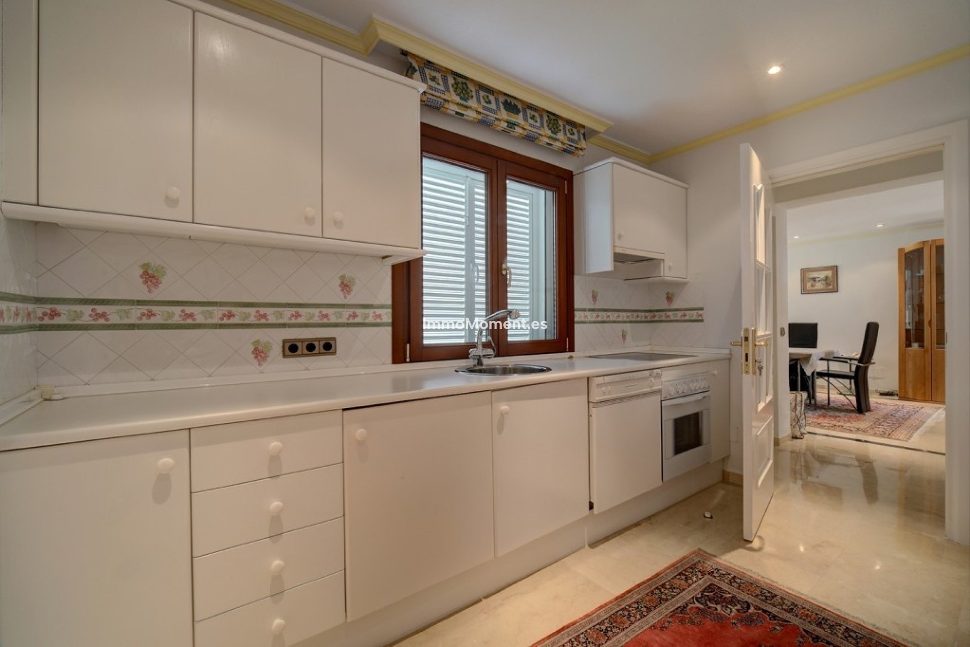 Resale - Detached villa - Estepona - Costalita