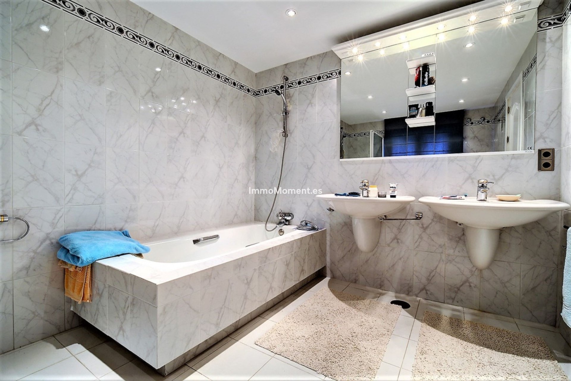 Resale - Detached villa - Estepona - Costalita