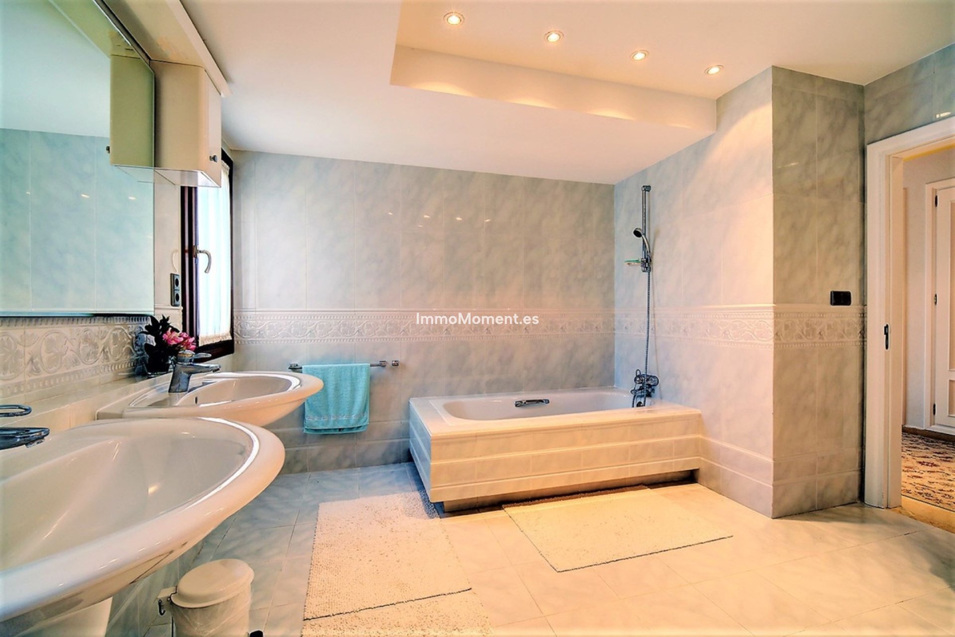 Resale - Detached villa - Estepona - Costalita