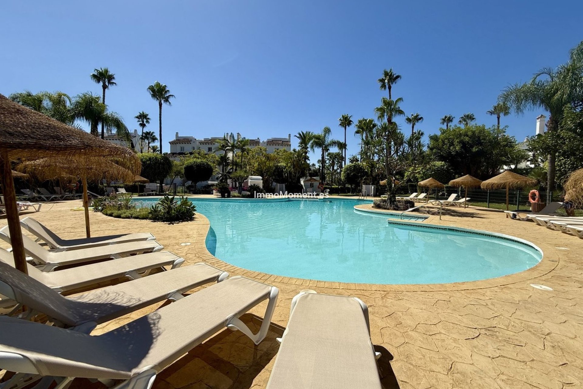 Resale - Detached villa - Estepona - Costalita