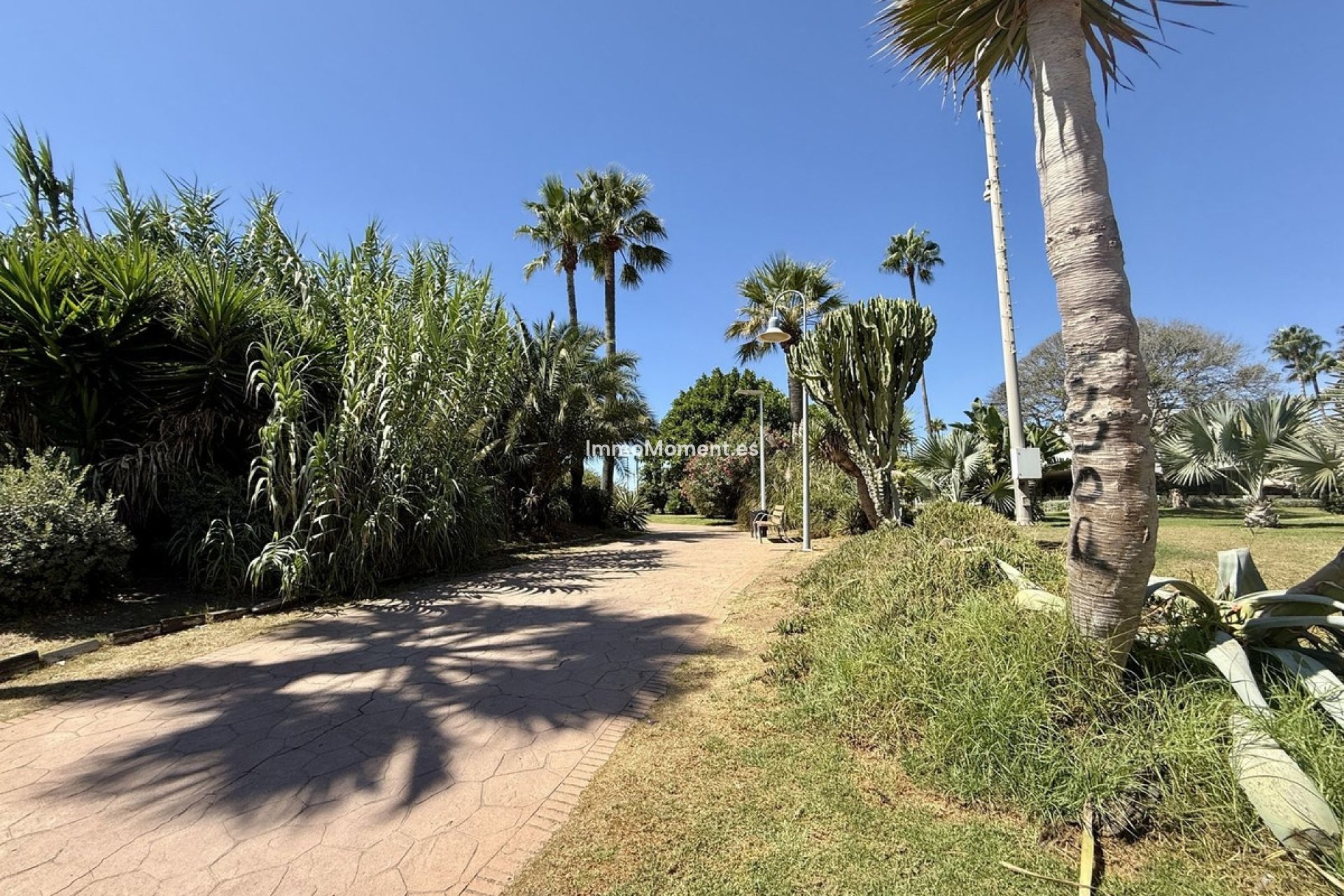 Resale - Detached villa - Estepona - Costalita
