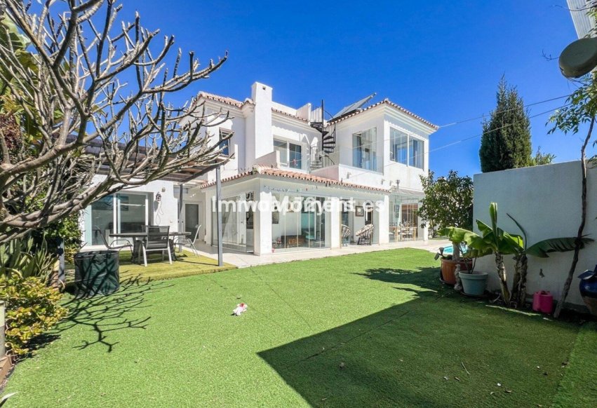 Resale - Detached villa - Estepona - Costalita
