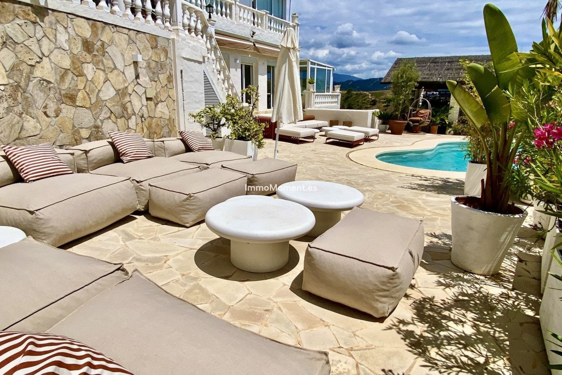 Resale - Detached villa - Estepona - El Padron