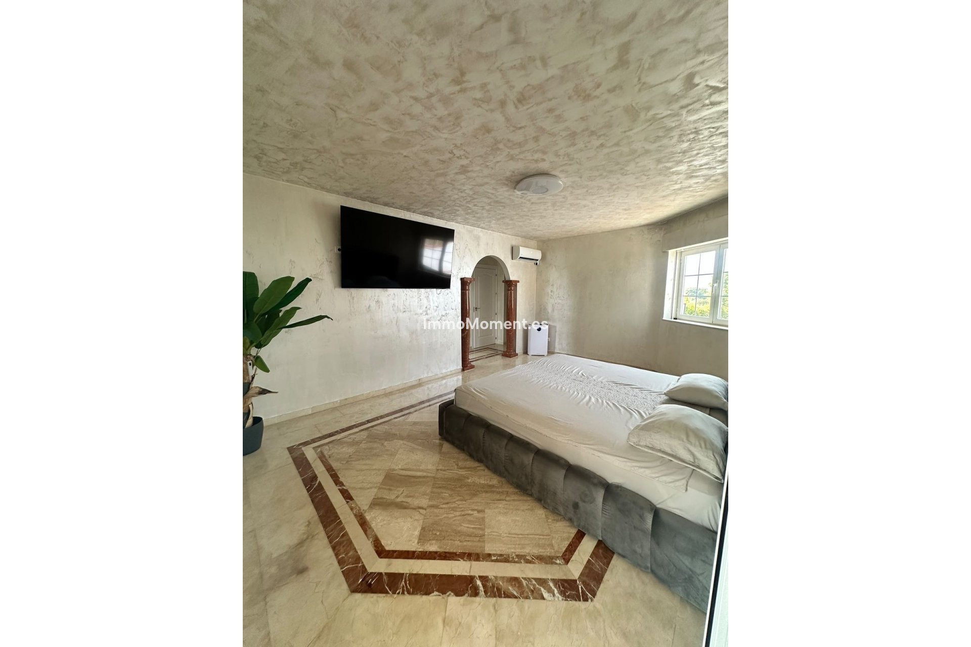 Resale - Detached villa - Estepona - Estepona Centro
