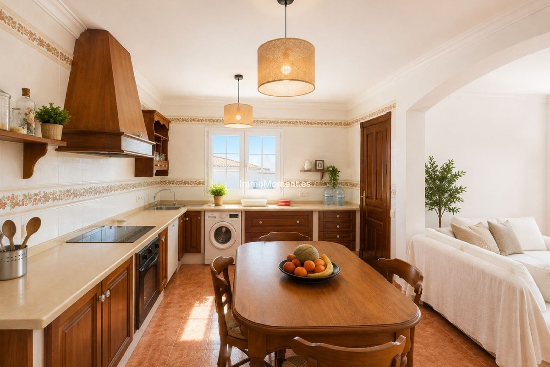 Resale - Detached villa - Estepona - Estepona Centro