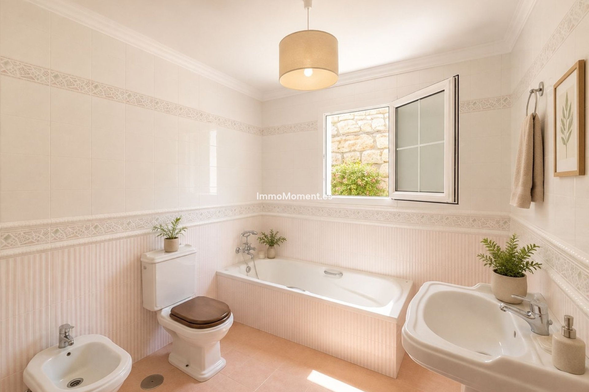 Resale - Detached villa - Estepona - Estepona Centro