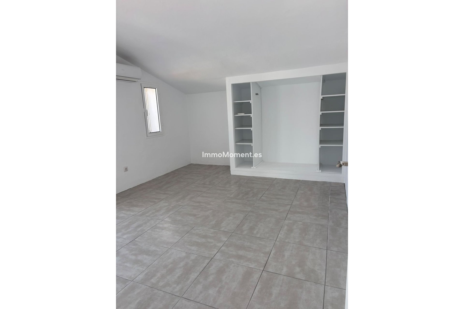 Resale - Detached villa - Estepona - Estepona Centro