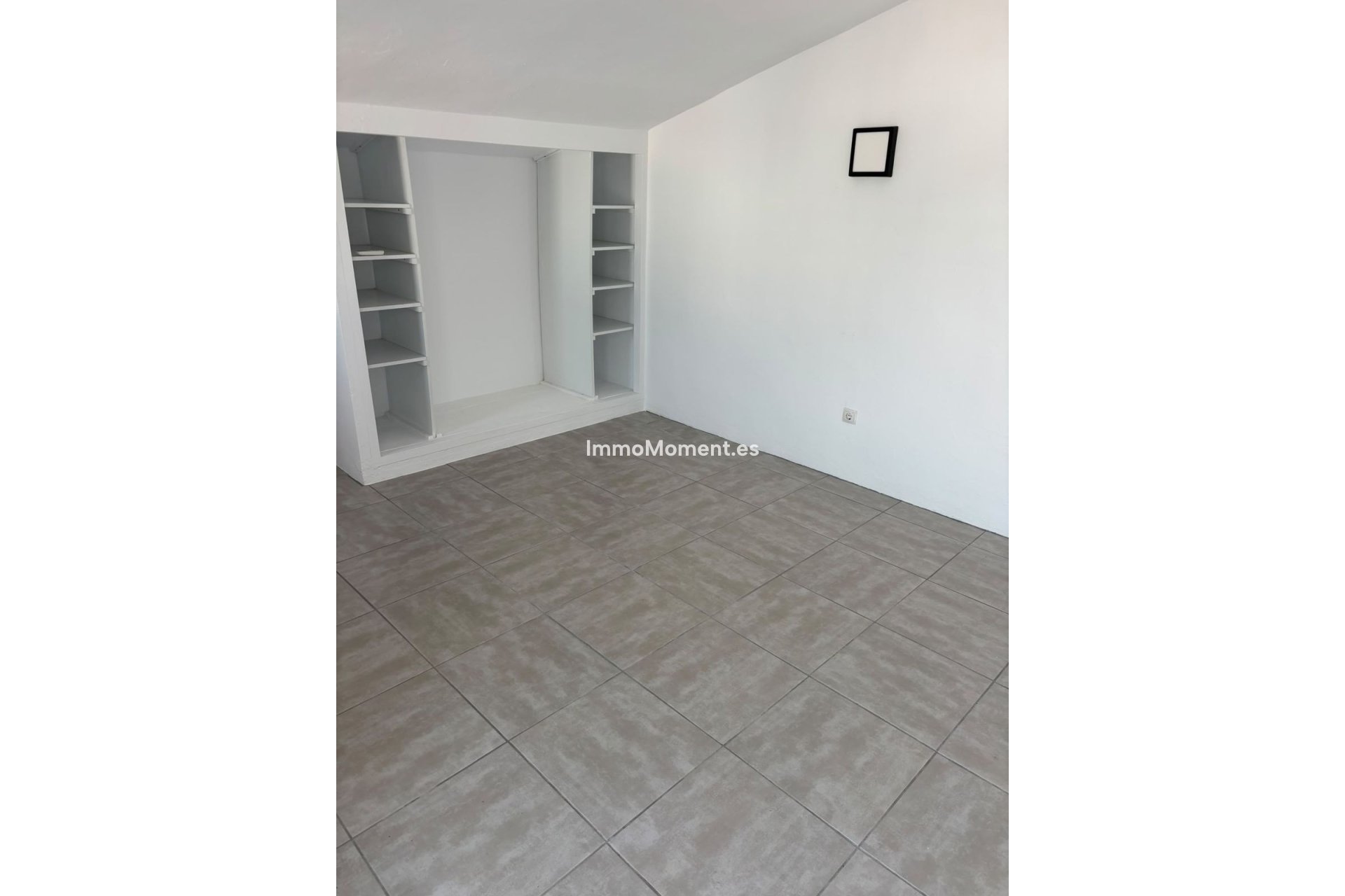 Resale - Detached villa - Estepona - Estepona Centro