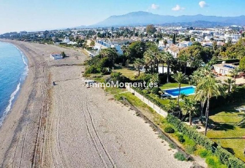 Resale - Detached villa - Estepona - Estepona Centro