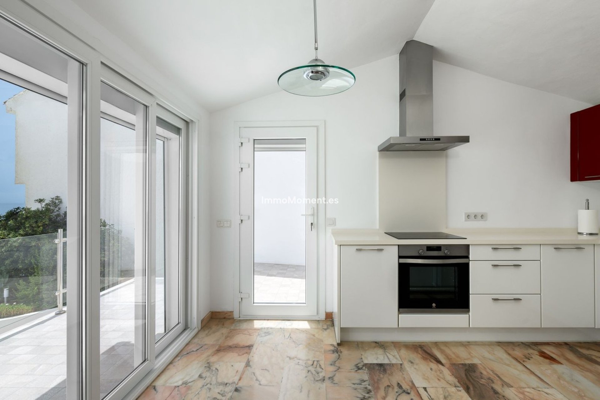 Resale - Detached villa - Estepona - Estepona Centro