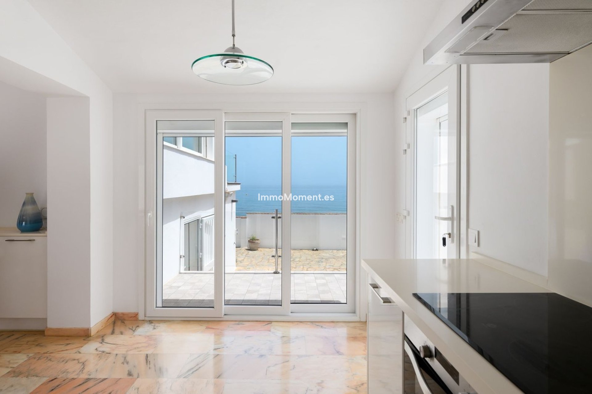 Resale - Detached villa - Estepona - Estepona Centro