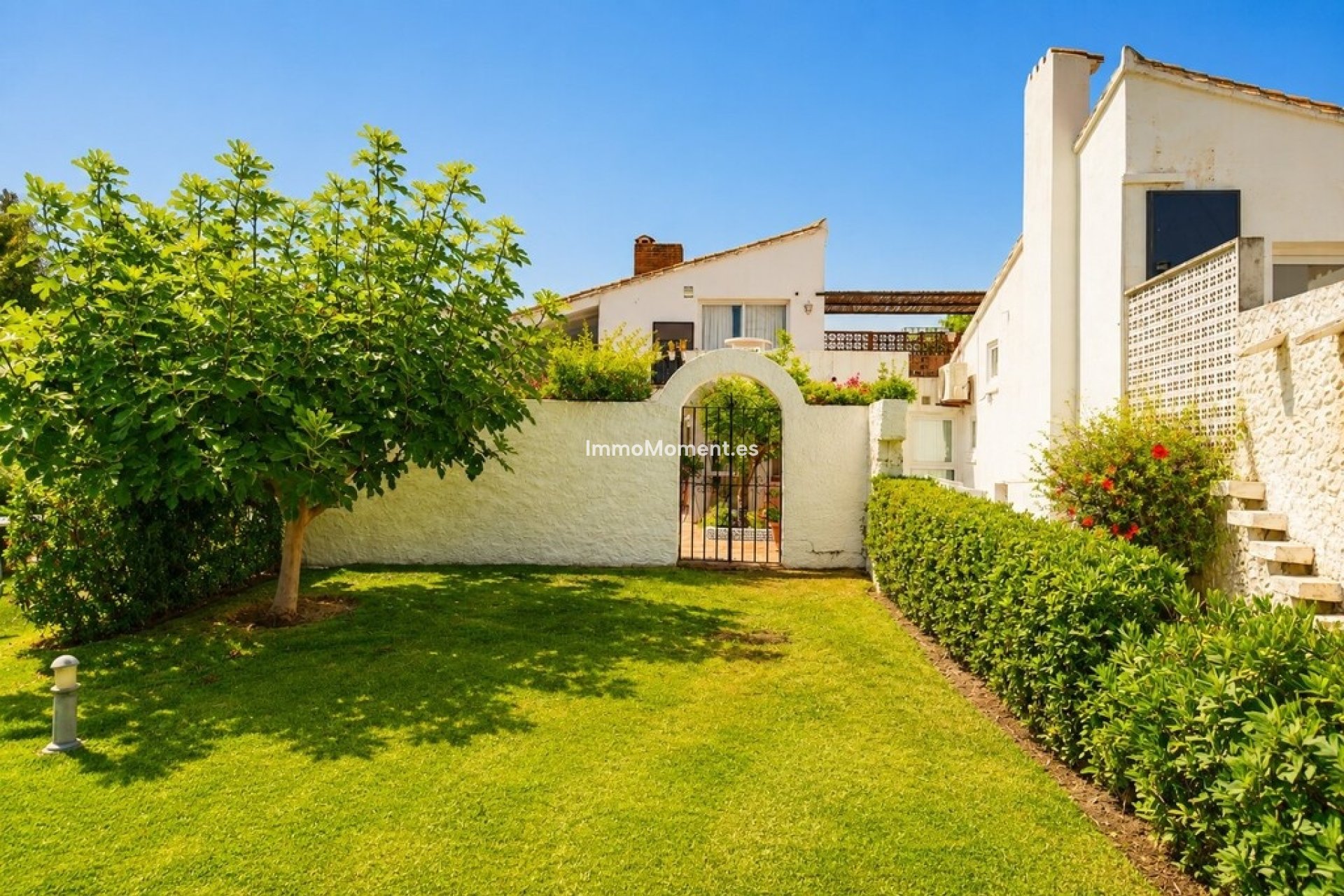 Resale - Detached villa - Estepona - Estepona Centro