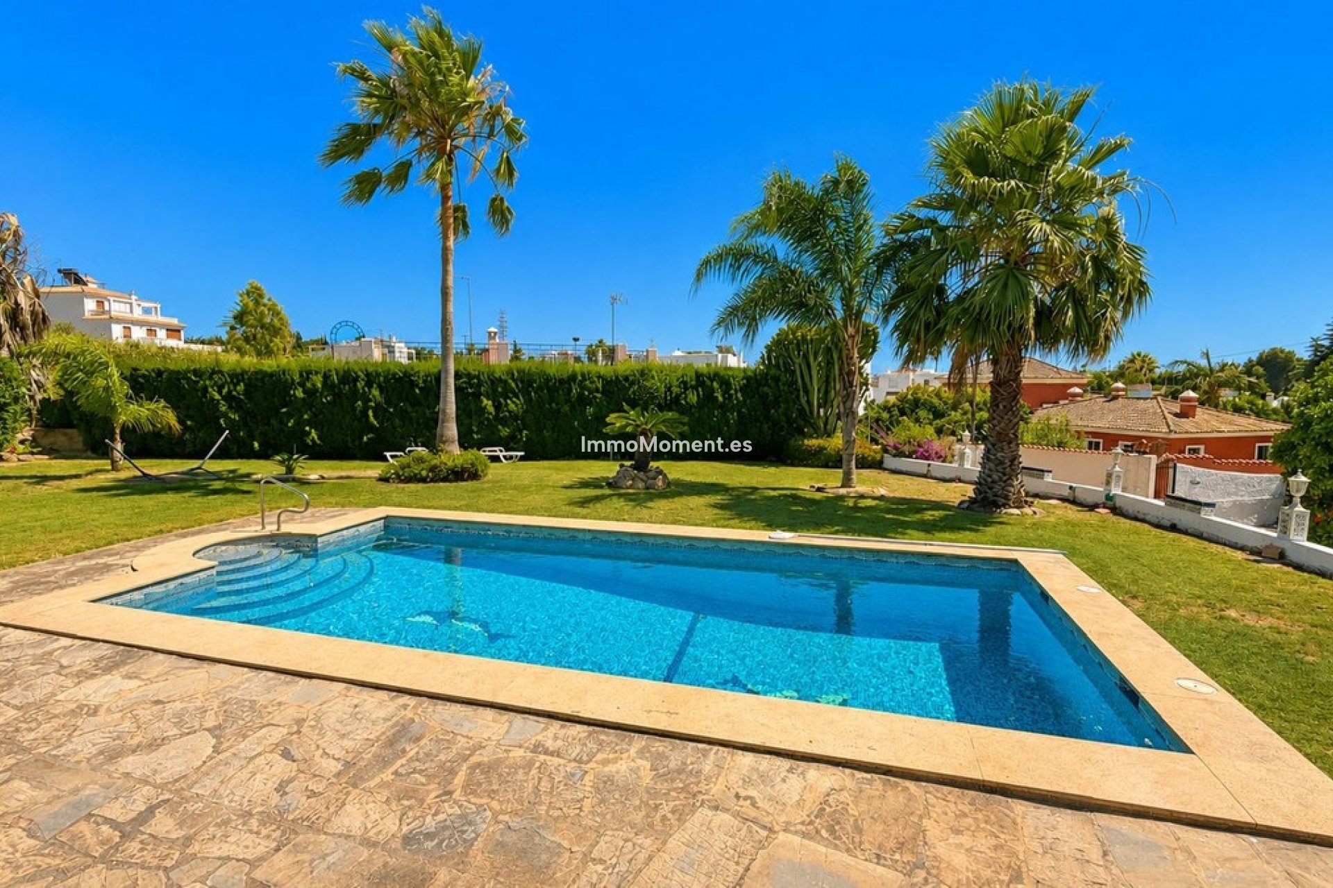 Resale - Detached villa - Estepona - Estepona Centro