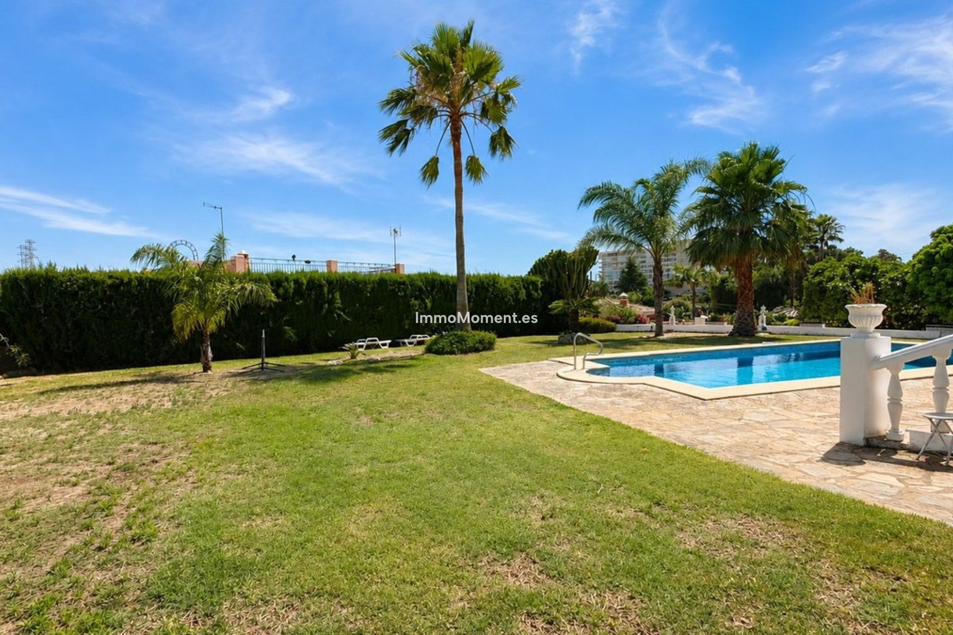 Resale - Detached villa - Estepona - Estepona Centro