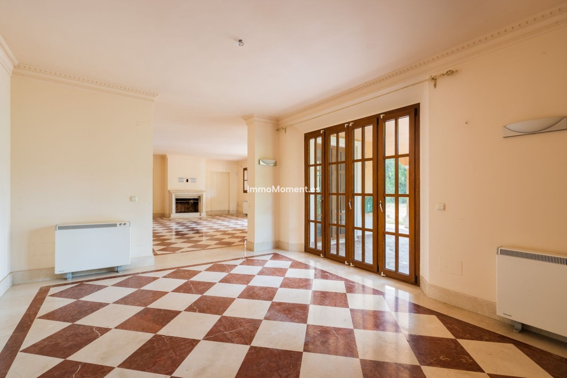 Resale - Detached villa - Estepona - Estepona Centro