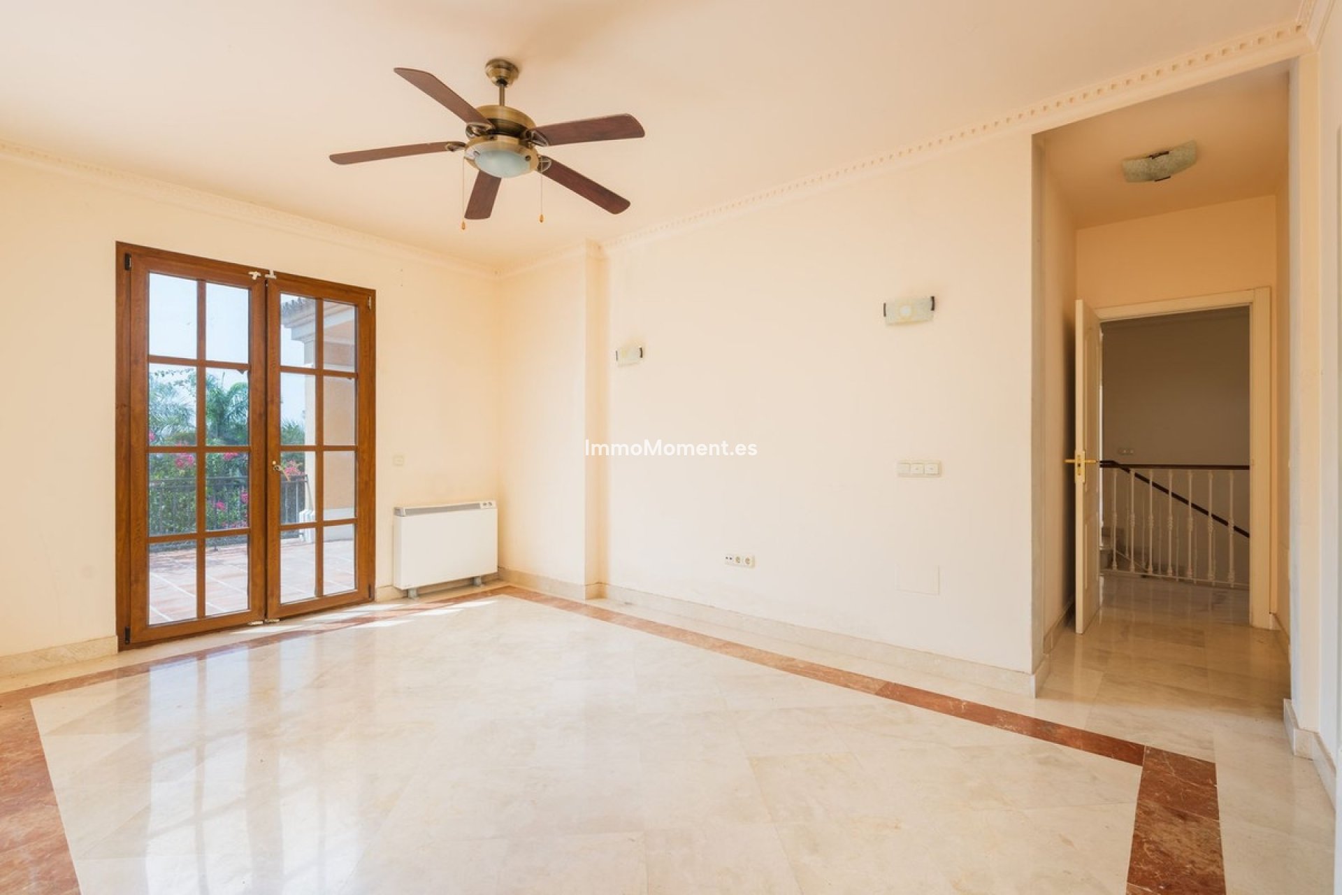 Resale - Detached villa - Estepona - Estepona Centro