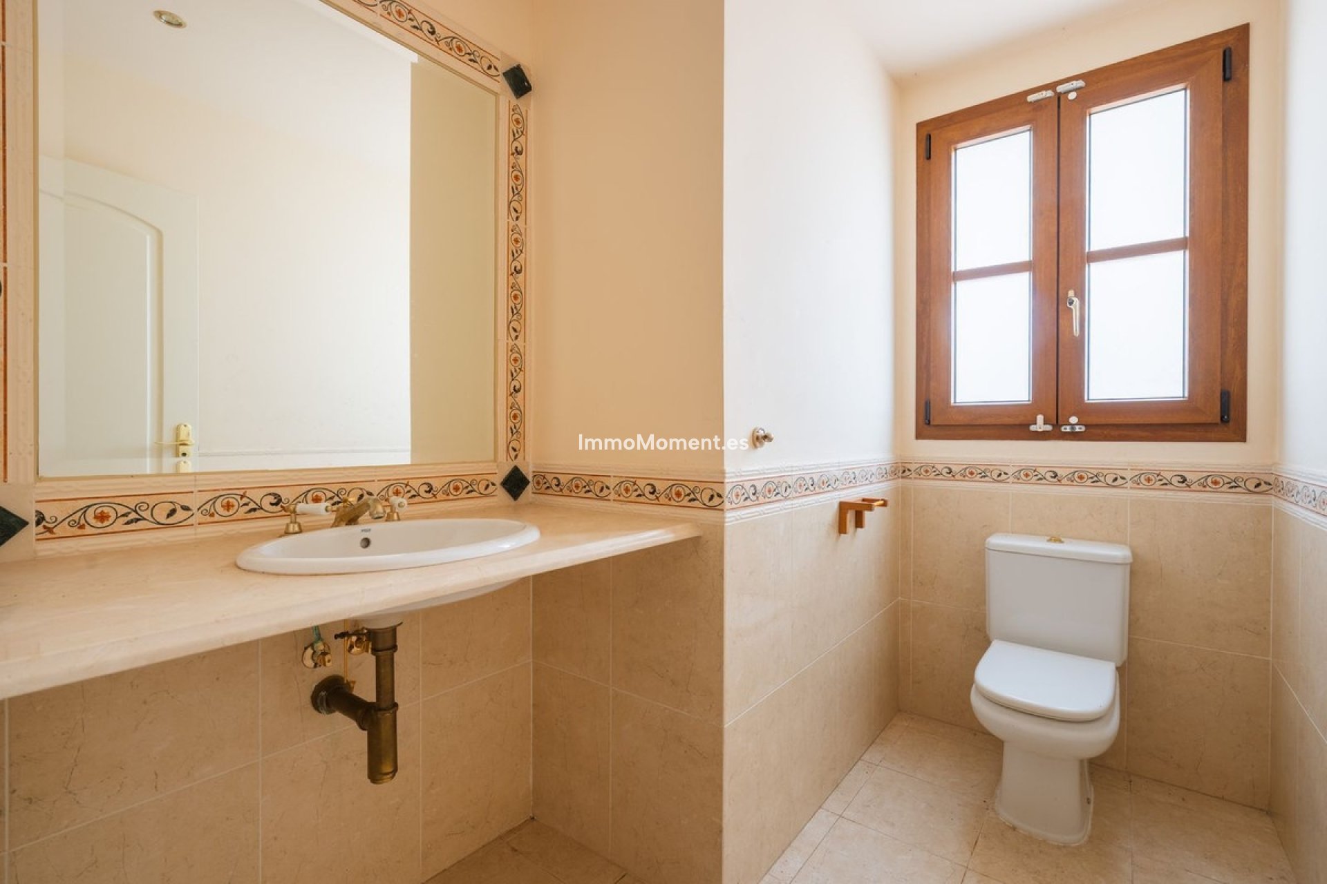 Resale - Detached villa - Estepona - Estepona Centro