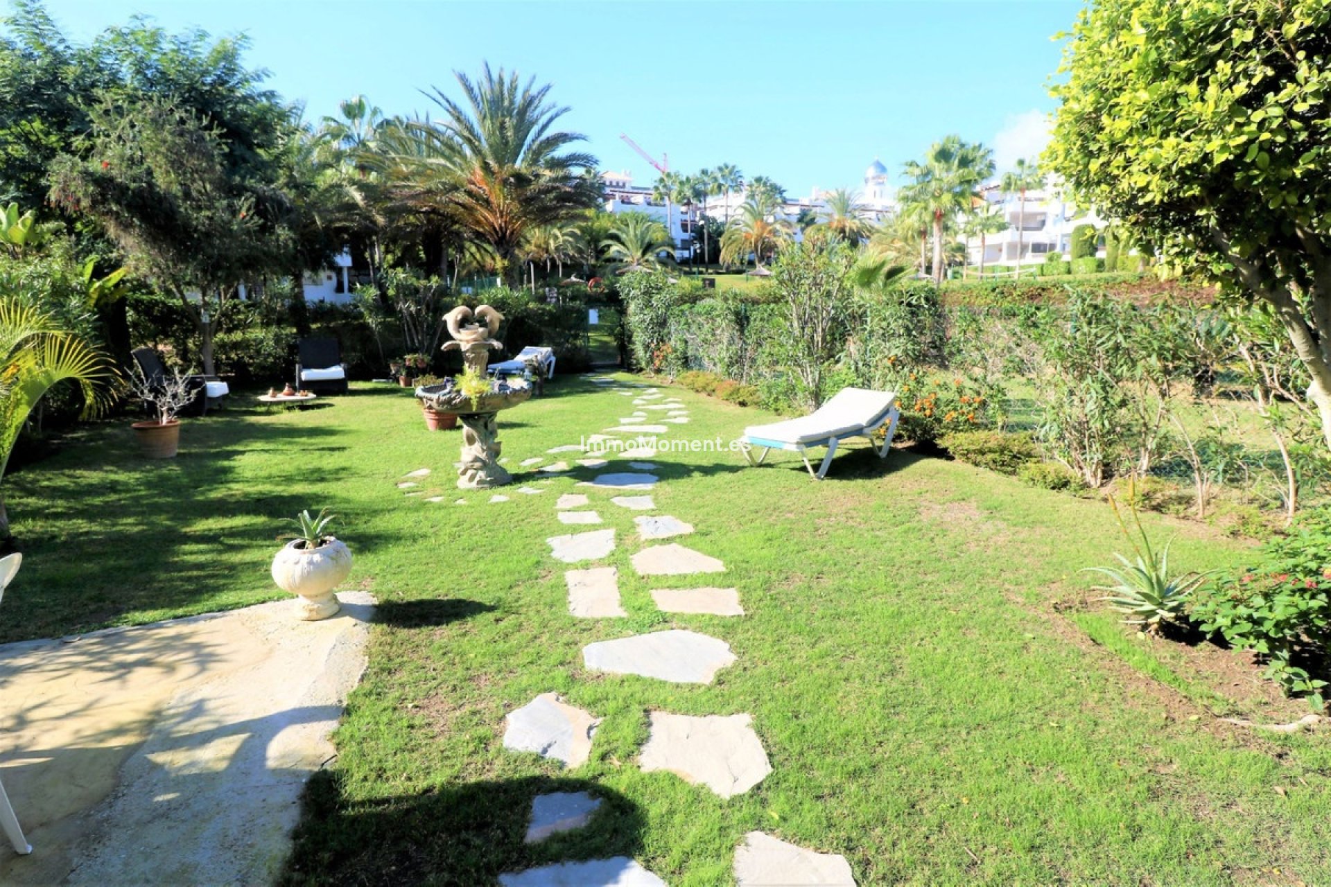 Resale - Detached villa - Estepona - Estepona Centro