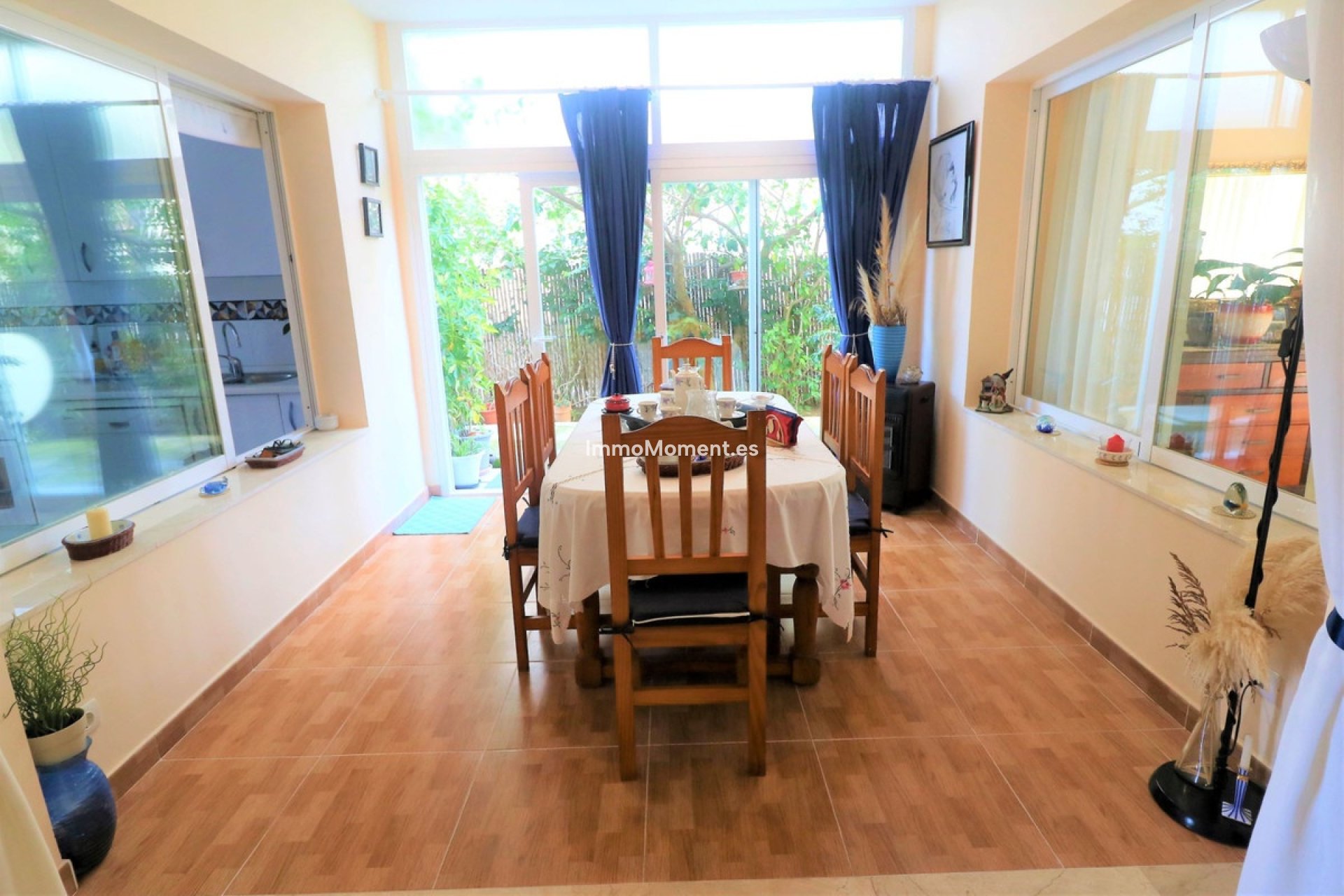 Resale - Detached villa - Estepona - Estepona Centro