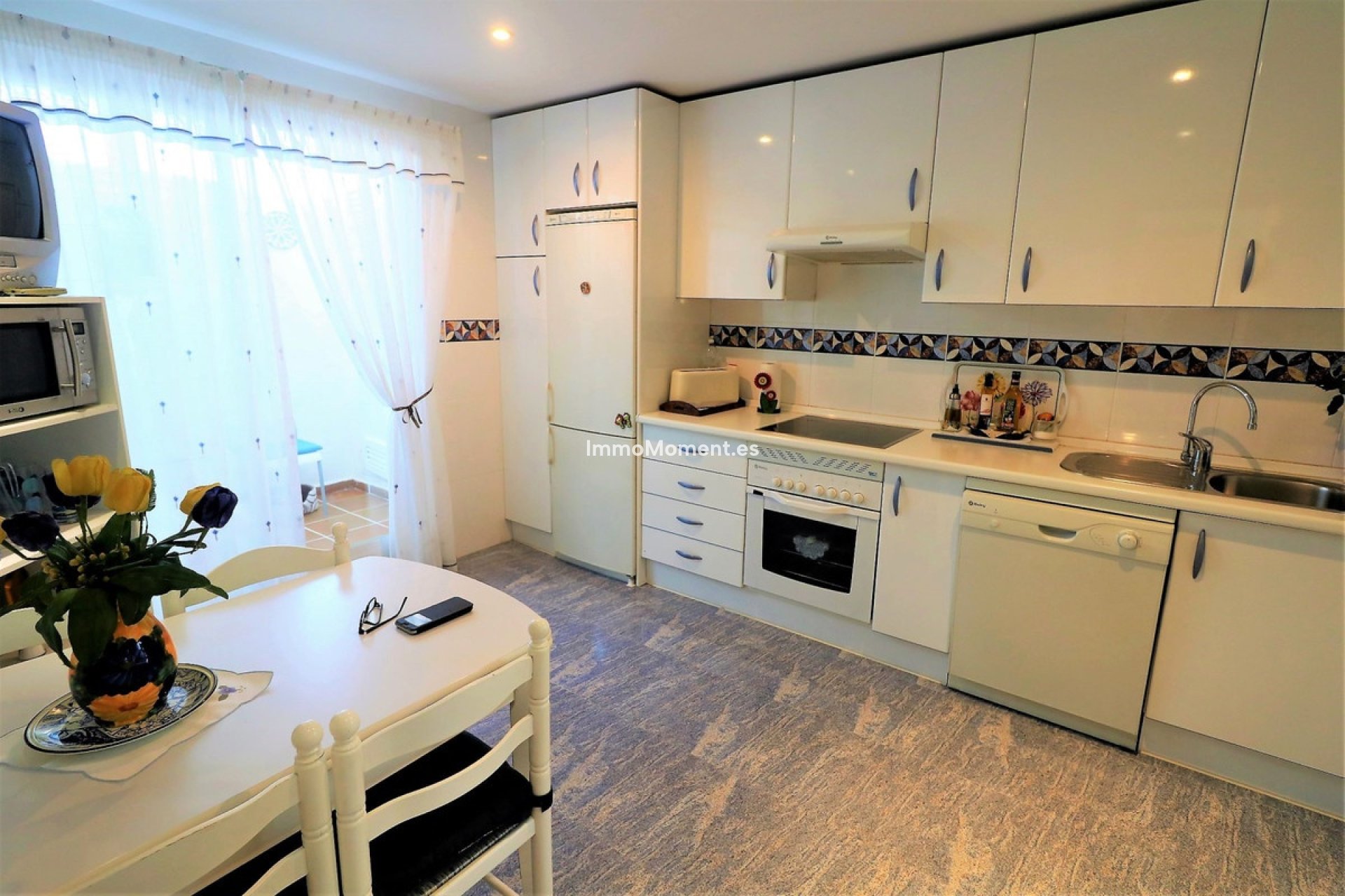 Resale - Detached villa - Estepona - Estepona Centro