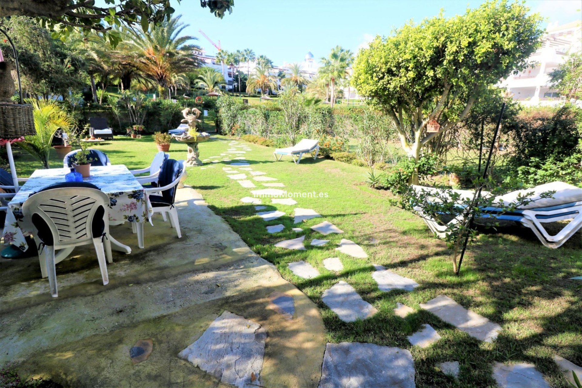 Resale - Detached villa - Estepona - Estepona Centro