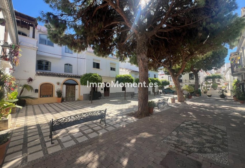 Resale - Detached villa - Estepona - Estepona Centro