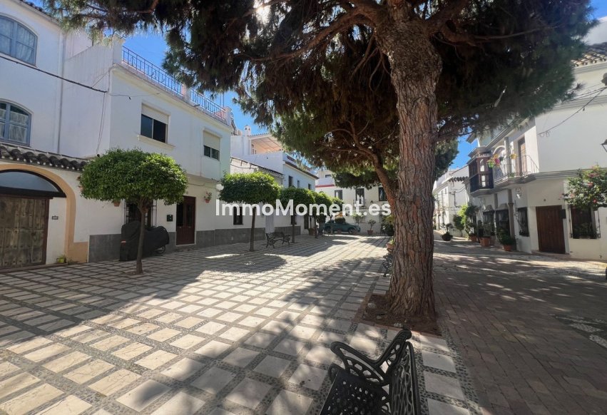 Resale - Detached villa - Estepona - Estepona Centro