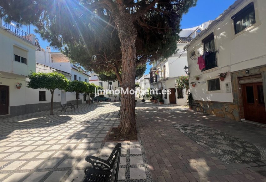 Resale - Detached villa - Estepona - Estepona Centro