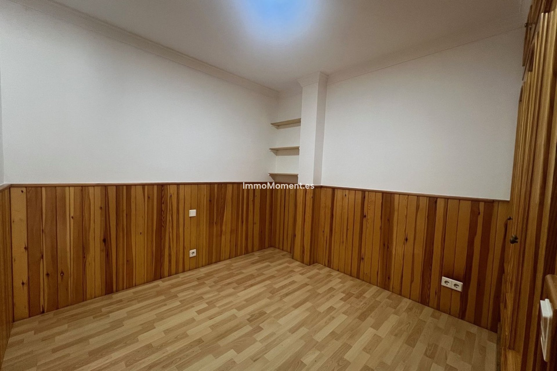Resale - Detached villa - Estepona - Estepona Centro