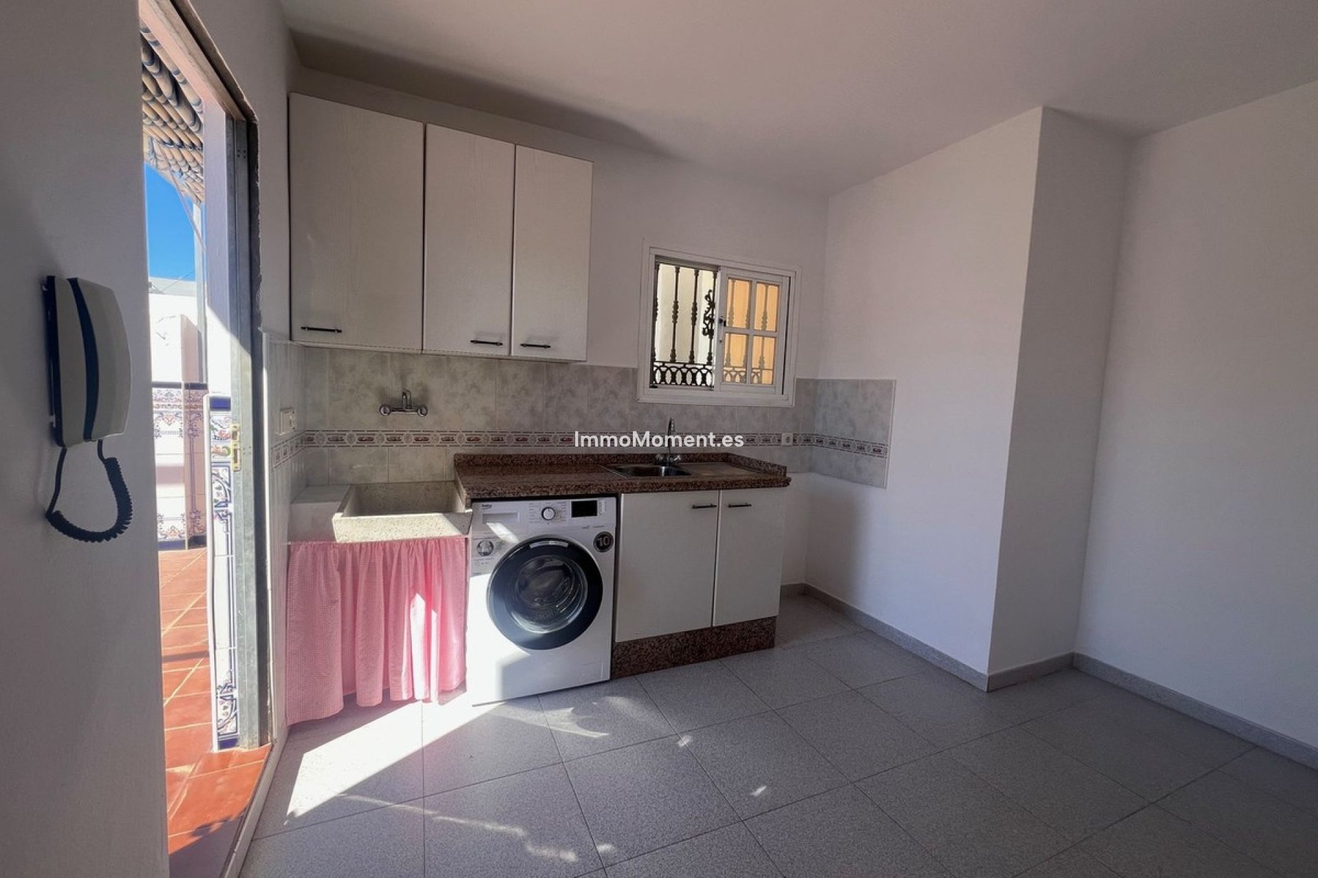 Resale - Detached villa - Estepona - Estepona Centro